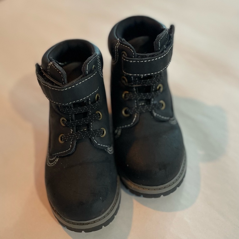 Black Boots in Toddler Size 7